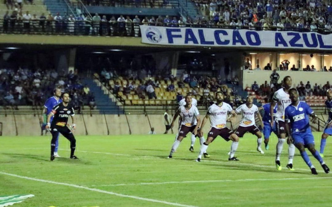 Ferroviária empata com o São Bento