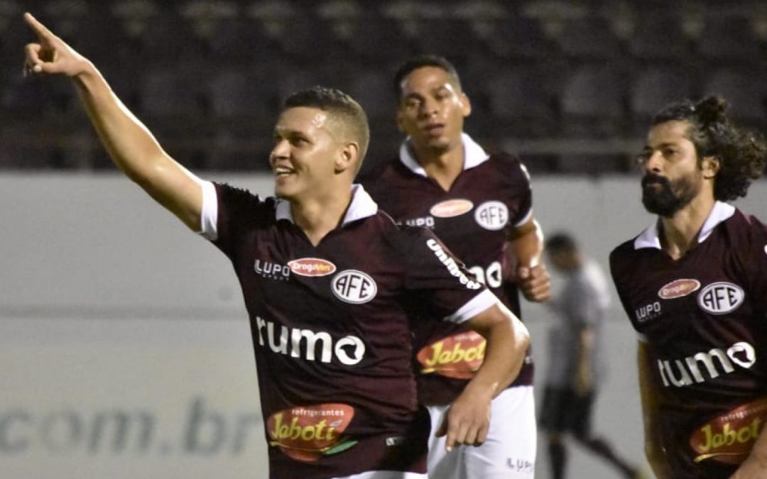 Ferroviária vence o Comercial e é líder!